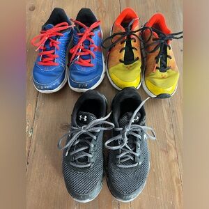 Under Armour Boys Tennis Shoe Bundle Size 1
